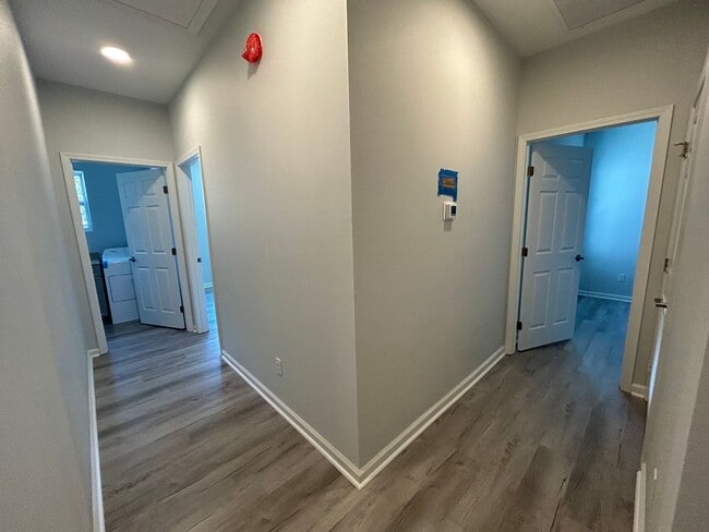 Building Photo - 2022 Trimble Rd