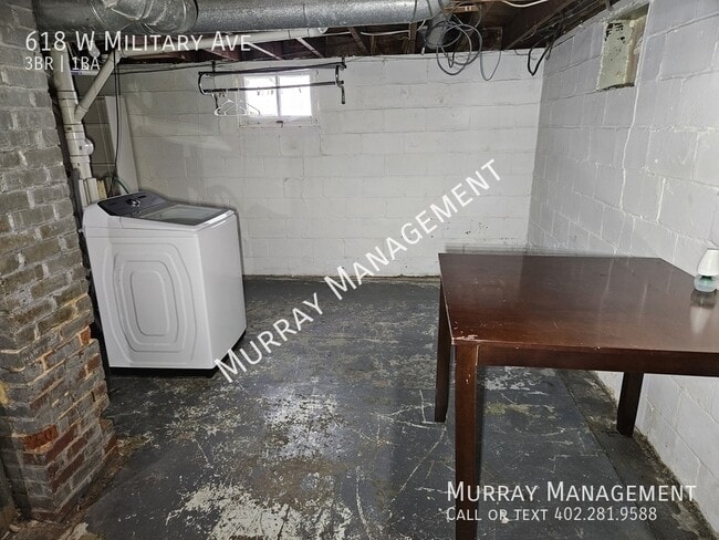 Building Photo - 618 W Military Ave
