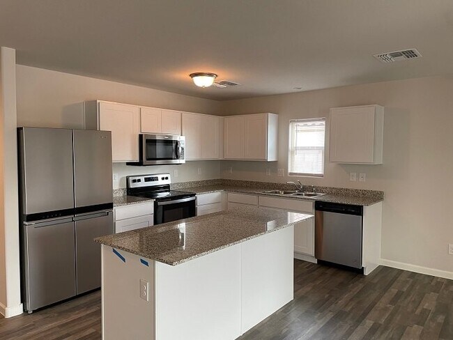 Building Photo - Georgeous 4bdrm/2bath Casa Grande Home for Rent!