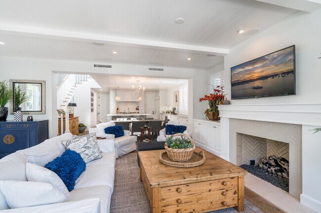 Building Photo - California Coastal Awaits: Luxurious Custom 3-Bedroom Home with Marble Touches on Balboa Island