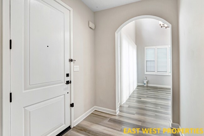 Building Photo - 117 Soaring Eagle