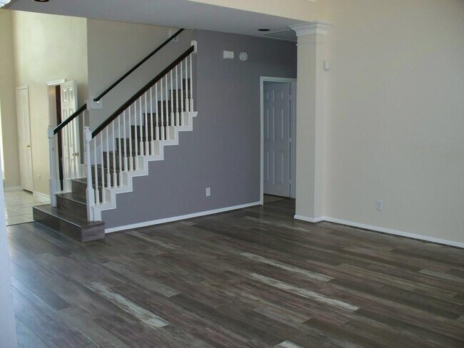 Building Photo - 20736 Fawnbrook Ct