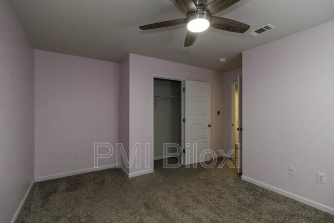 Building Photo - 1005 Enclave Cir