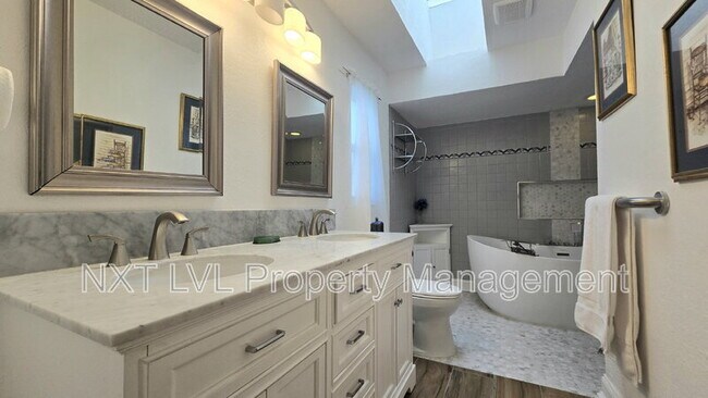 Building Photo - 2317 SW 44th Terrace