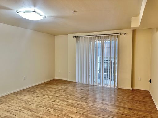Building Photo - Beautiful convertible studio condo w/garage space included in desirable Belltown! AVAILABLE NOW!