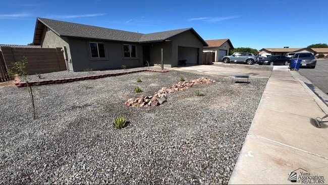 Primary Photo - 3852 S Desert Air Blvd