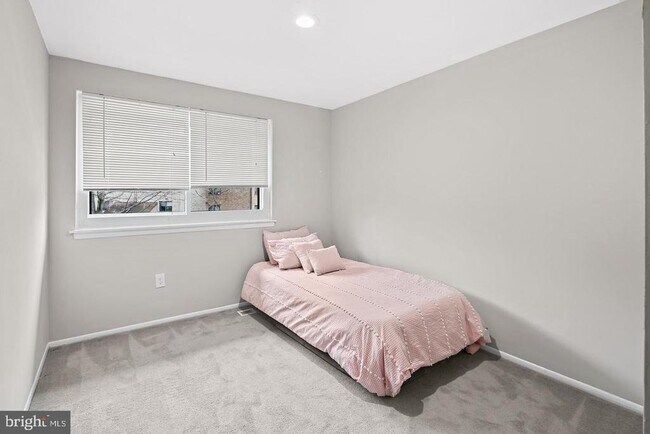 Building Photo - 7068 Winter Rose Path