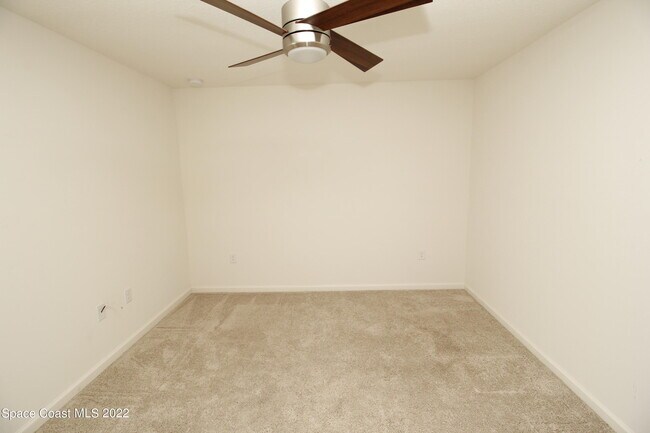 Building Photo - 884 Musgrass Cir