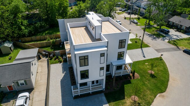 Building Photo - NEW BUILD with Rooftop!