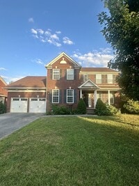 Building Photo - Lovely all brick home on corner lot in des...