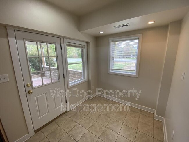 Building Photo - 601 Forbes St