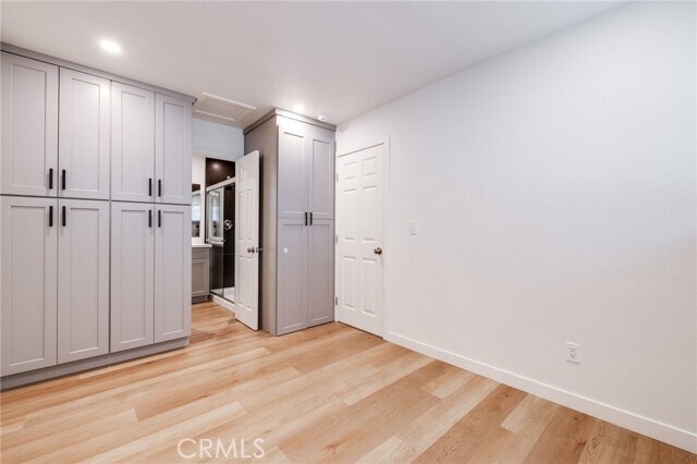 Building Photo - 206 Chicago Ave