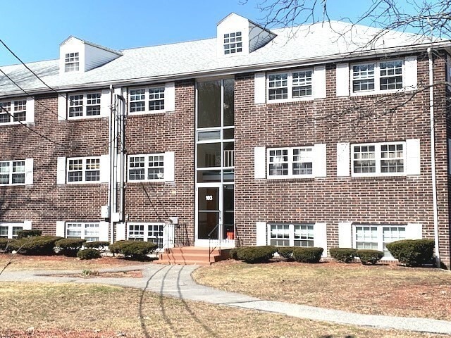 Building Photo - 103 Farrwood Ave