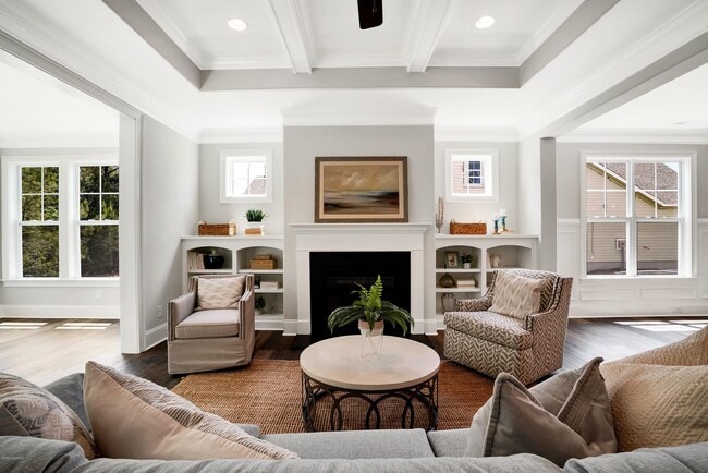 Building Photo - Summerhouse on Everett Bay Home Available!