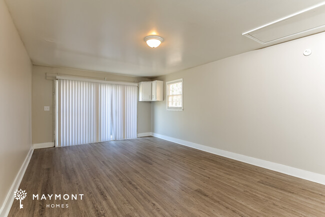 Building Photo - Charming 3-Bedroom Home