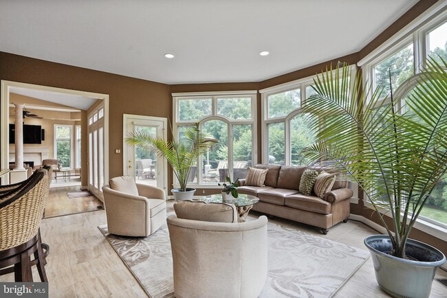 Building Photo - 9864 Walker Glen Ct