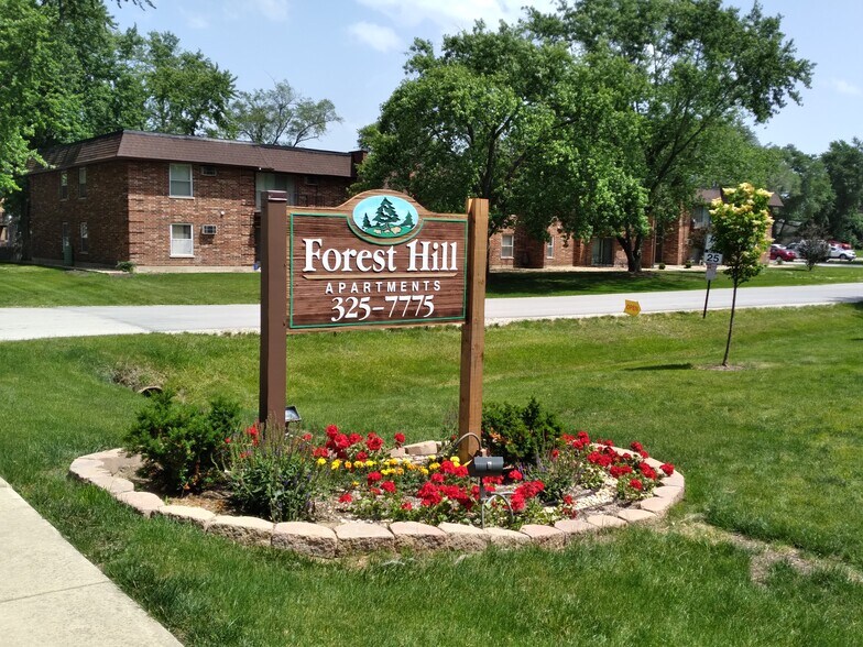 Forest Hill Apartments 5500 Tennessee Ave Clarendon Hills IL 60514