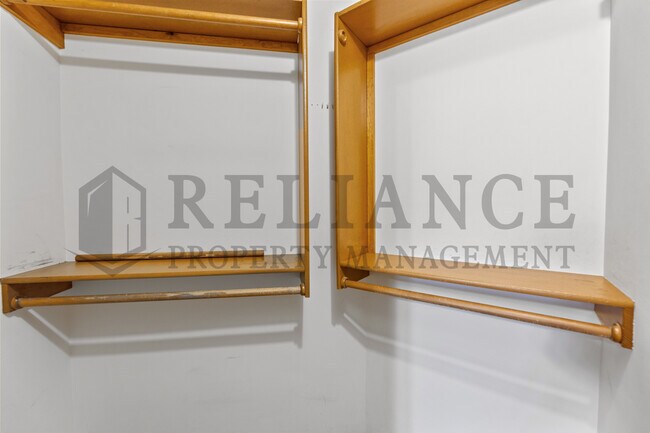 Building Photo - 8502 W Westlawn Cir