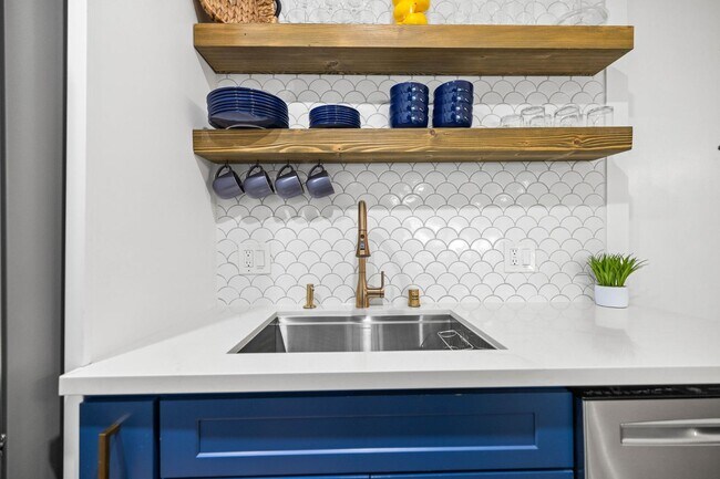 Building Photo - 6314 Friars Rd