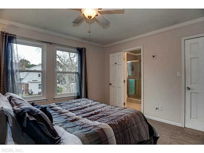 Building Photo - 3 Bed 2.5 Bath Townhouse for rent in Norfo...