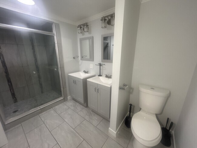 Building Photo - 8449 Moonlight Way