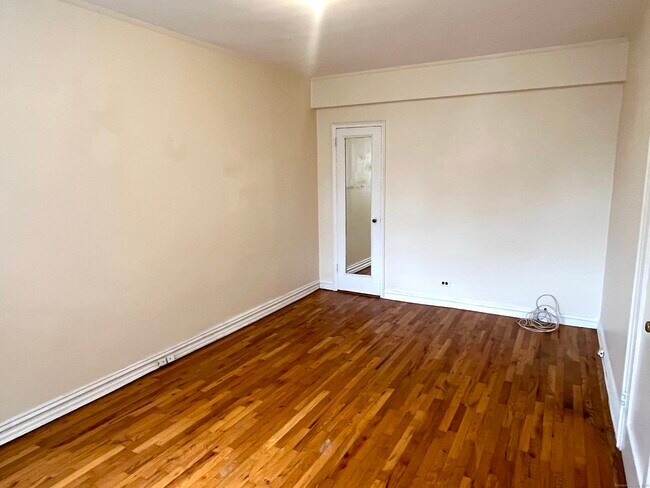 Building Photo - 70 Strawberry Hill Ave