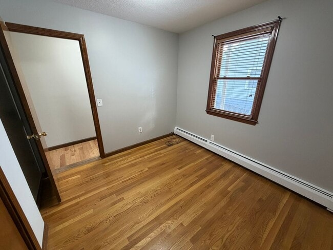 Building Photo - 365 West Ave