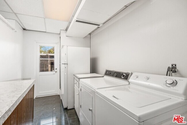 Building Photo - 5824 Laramie Ave