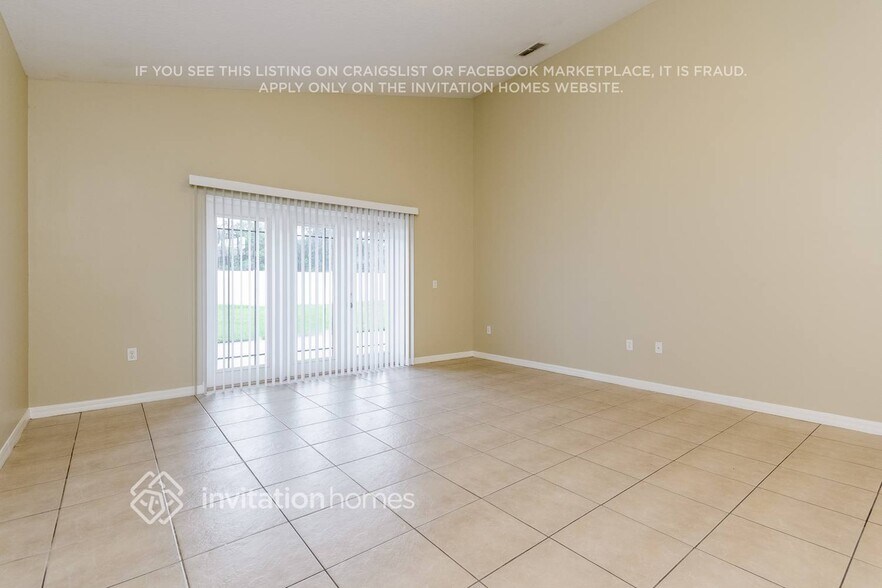 Building Photo - 1129 Hacienda Cir