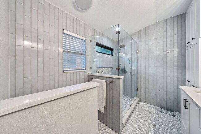 Building Photo - 8809 Corran Ferry Dr