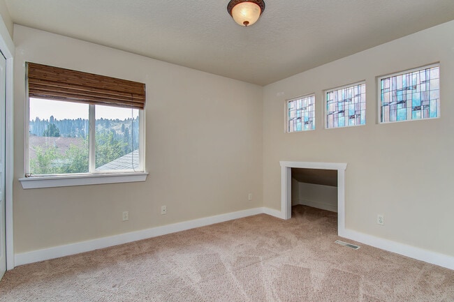 Building Photo - 21 Mores Creek Cir
