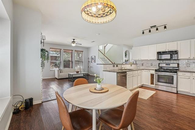 Building Photo - 5825 Shetland Cir