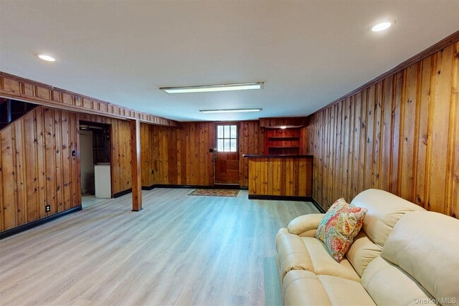 Building Photo - 32 Biltmore Ave