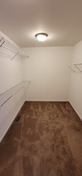 Building Photo - 12824 Meadow Ln