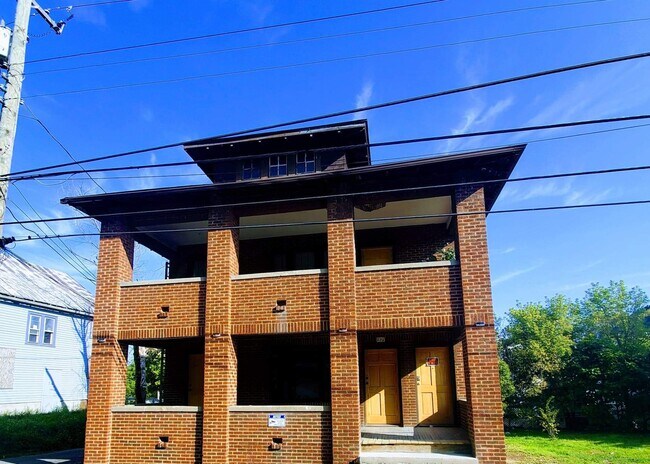 Building Photo - 274 W Dickson Ave