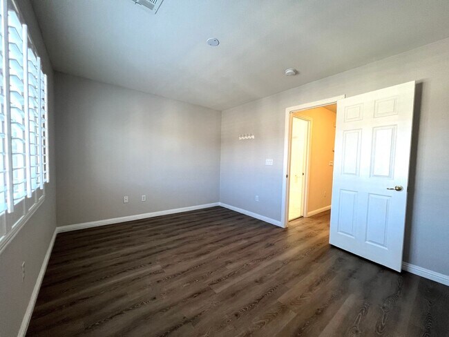 Building Photo - 7043 Somera Way