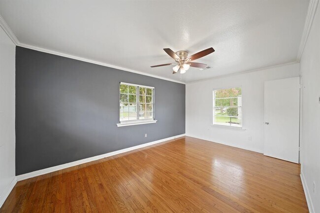 Building Photo - 10602 Willowisp Dr