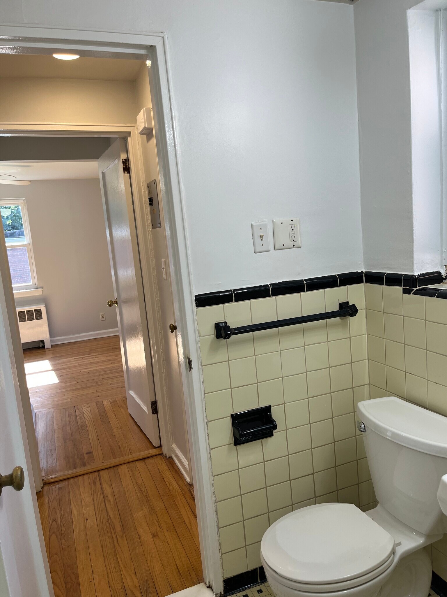 Building Photo - 15A Carolyn Ter