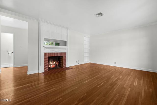 Building Photo - 1572 Casa Grande St