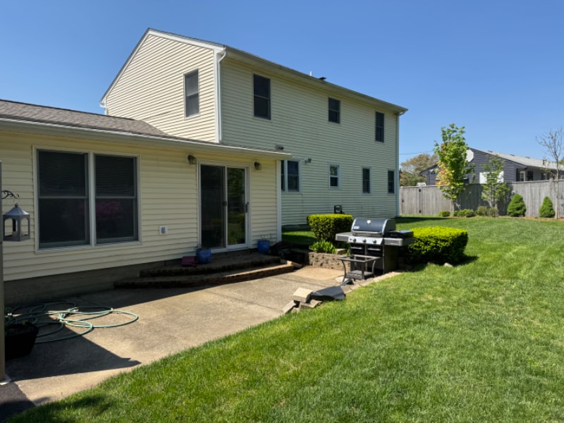 Building Photo - 647 Frenchtown Rd
