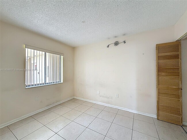 Building Photo - 8420 SW 133rd Avenue Rd