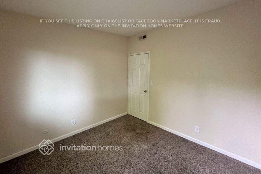 Building Photo - 3912 Moonbeam Dr