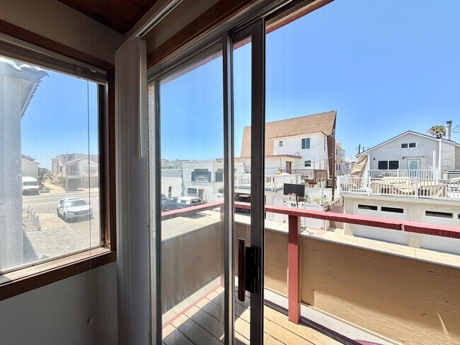 Building Photo - Incredible Value Just Steps from the Sand | 1 Bed 1 Bath Upper Unit  | Silver Strand Beach | Unfu...