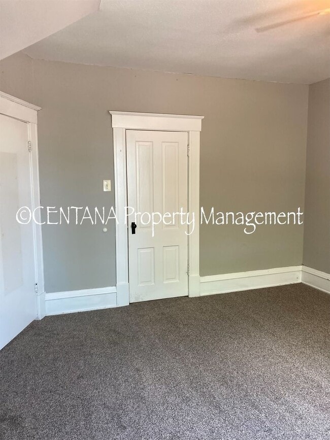 Building Photo - 214-214 S Excelsior Ave