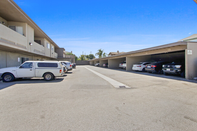 Building Photo - Regency Villas