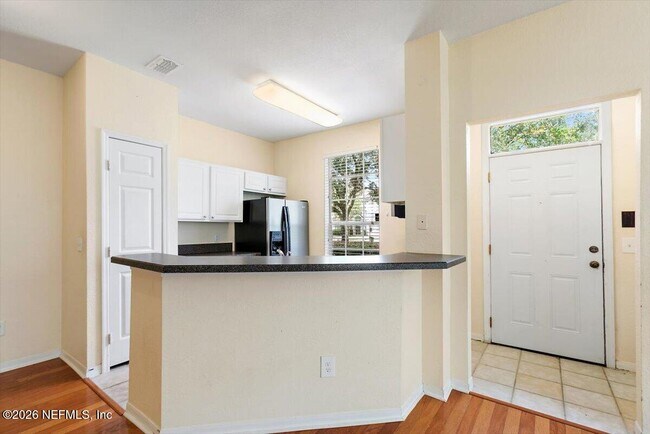 Building Photo - 13703 Richmond Park Dr N