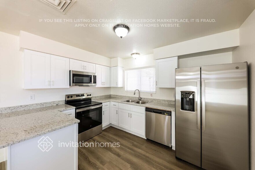 Building Photo - 7310 W Cavalier Dr