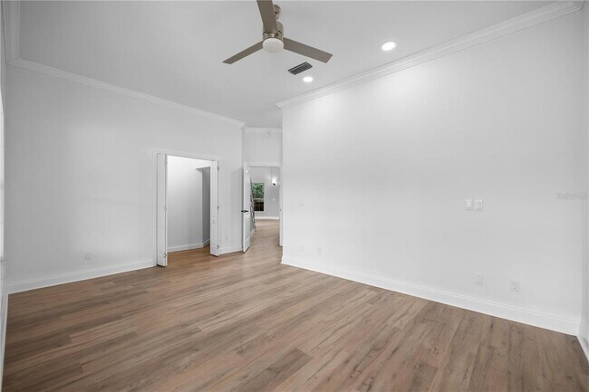 Building Photo - 1628 SE 29th Terrace