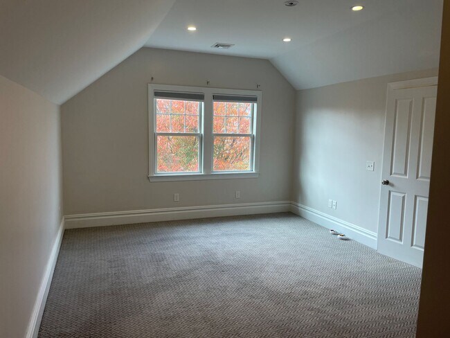 Building Photo - 27-29 Elmway Street