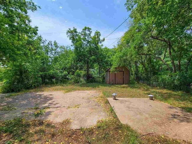Building Photo - 311 Galveston St